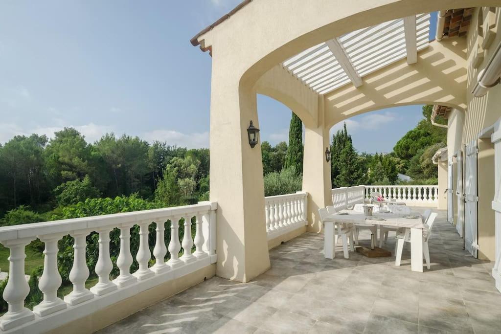 רוקברון-סור-ארז'נס Villa Rhea מראה חיצוני תמונה